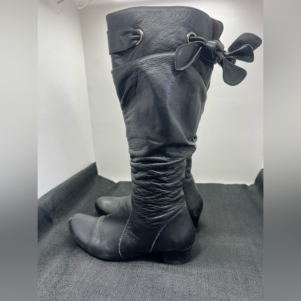 Eric Michael Women Sz 37 EUR Black Leather Slouch Tie Bow Fashion Boots - Picture 4 of 9